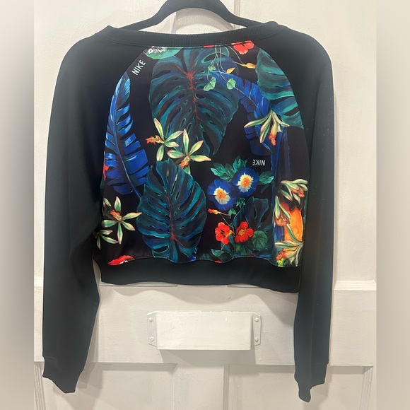 Nike jacket - Picture 5 of 7